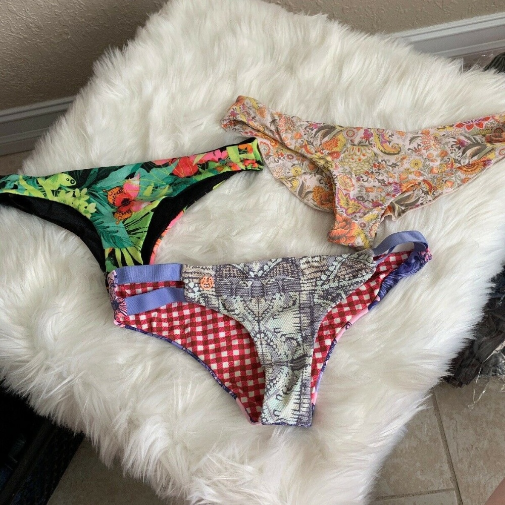Cheeky Bikini Lot Size Medium (3)